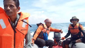 Tiga Orang Nelayan Dihempas Ombak di Perairan Aceh Besar dalam Pencarian Tim Basarnas
