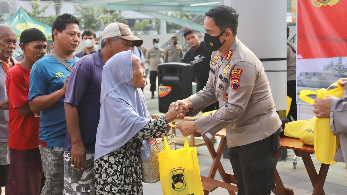 Student And Ormas Cooperation, Central Java Police Share Hundreds Of Tons Of Social Assistance For People Affected By The Increase In Fuel