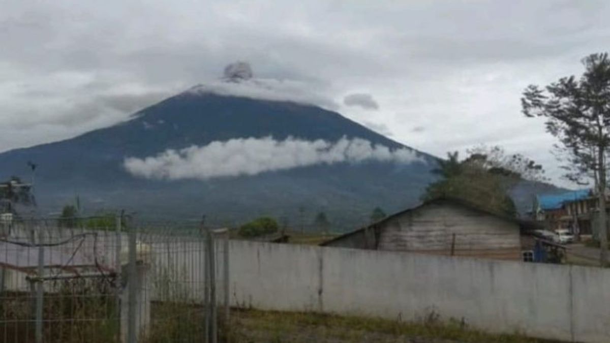 5 قرى مهددة بثوران بركان جبل كيرينشي ، حكومة ريجنسي تنتظر الاتجاه المركزي لفتح طرق الإخلاء