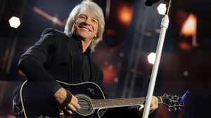 Berkontribusi di Musik dan Filantropi, Jon Bon Jovi Terima Penghargaan dari MusiCares Awards 2024