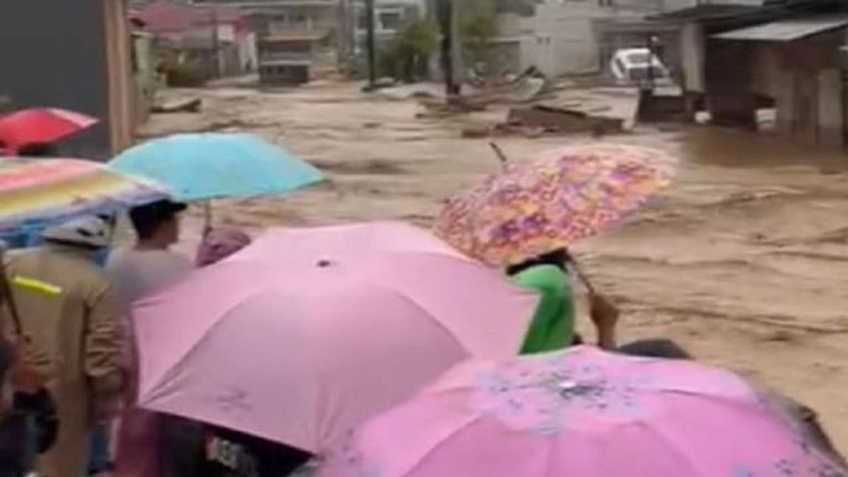 Banjir Meluas, Padang Tutup Sekolah dan Aktifkan Kantor Lurah sebagai Pos Evakuasi