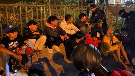 12 Bogor Youths Were Taken By Police And Sickles Found In Sigra Cars