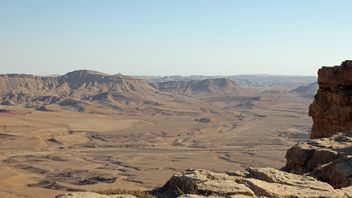 Humans And Neanderthals Lived Side By Side In The Negev Desert 50,000 Years Ago