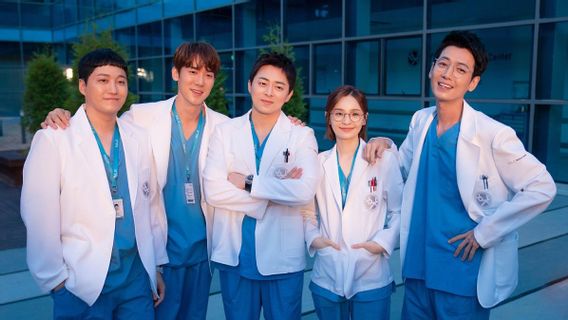 Manis! Epispode Terakhir Drama Korea <i>Hospital Playlist 2</i> Cetak Rating Tertinggi 