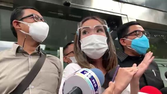 Publié à L’origine Comme Gisel Fait Vidéo Méchant à Medan