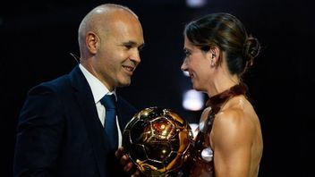 バルセロナとスペインのスター、アイタナボンマティが3年連続でバロンドールを獲得