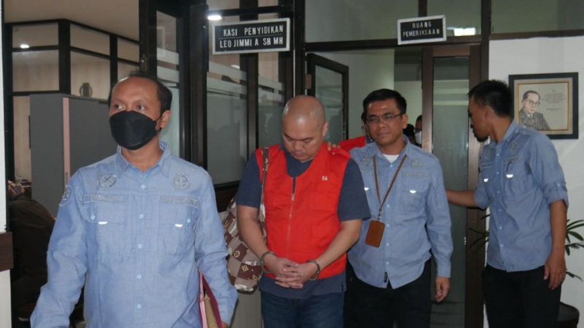 المدعي العام في جاوة الوسطى يحتجز 3 موظفين من BJB Semarang يشتبه في فسادهم في إعطاء ائتمان وهمي