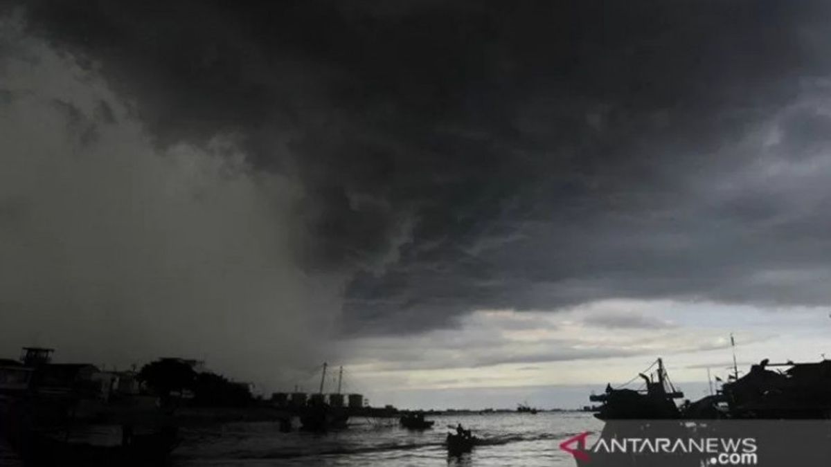 アラート！BMKG、インドネシアの一部地域で大雨を予測   