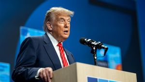 Tersulut Khamenei, Trump Batalkan Cabut Sanksi Iran