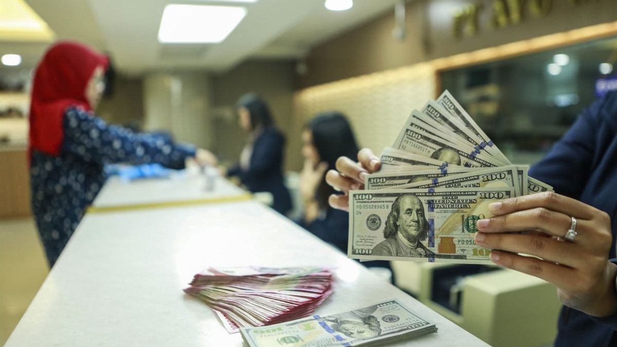 Rupiah Again Prints the Lowest Record in History, the US Dollar Reaches Rp17,856