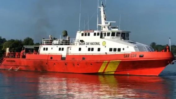 SAR Team Evacuated 4 'Zidane Express' Crew Members Who Had Lost Contact On Sapeken Island, Sumenep