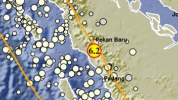 マグニチュード6.2の地震が西スマトラを揺るがす