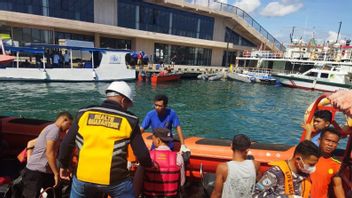The Joint SAR Team Successfully Evacuated Victims Of The Sinking Ship In Labuan Bajo