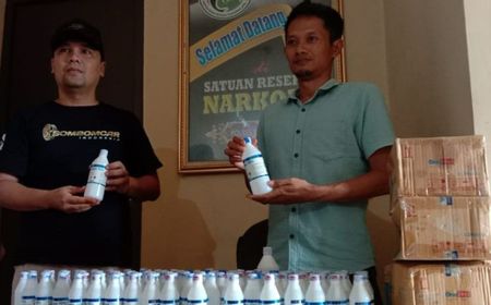 Polres Tasikmalaya 'Bersih-bersih' Pasar Menyusul Kasus Kematian Akibat Racikan Alkohol di Miras