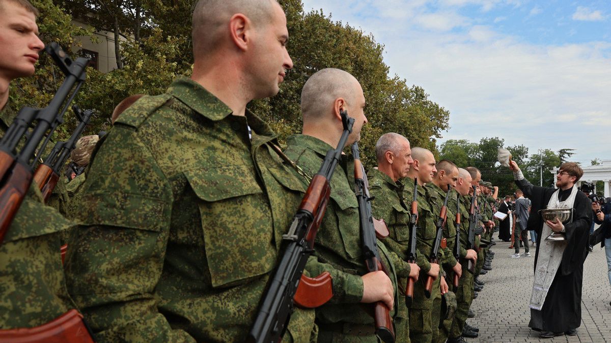Tidak Setuju Invasi Ukraina dan Melarikan Diri ke Kazakhstan, Perwira Rusia Ditahan: Bakal Dideportasi? 