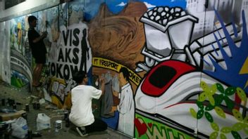 Kepulangan Jokowi ke Solo Disambut Seni Mural Karya Sekelompok Anak Muda