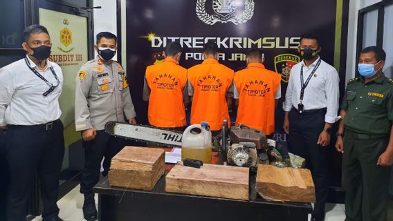 Affaire D’exploitation Forestière Illégale à Petaling Jambi Révélée, 3 Personnes Arrêtées