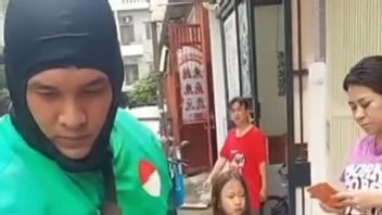 抢劫失败，肇事者逃跑并假装提供帮助，警察怀疑，被捕