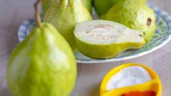 يجب أن تعلم أن عصير الجوافة ونخيل التمر لا يمكنهما التغلب على حمى الضنك