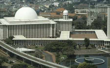 22 Februari dalam Sejarah: Soeharto Resmikan Istiqlal yang Sengaja Dibangun Dekat Katedral oleh Soekarno