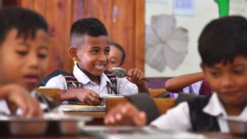 Menjaga Generasi, Pemerintah Berikan Makanan Bergizi Gratis untuk Anak-anak Pulau Rote