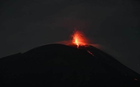 Gunung Api Ile Lewotolok NTT Gempa 348 Kali, Warga Terancam Bencana longsor lava