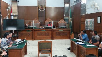Aiman Witjaksono Brings 3 Evidences At The Pretrial Session Against Polda Metro