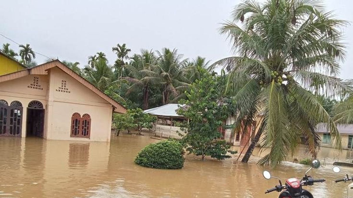 洪水で水没したナガンラヤアチェの3つの村