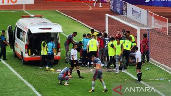 الفريق الطبي ليس لديه غربية خلال حادث متوتر ريكي أريانسيا ، مادورا يونايتد لاعب أجنبي: PSSI لا تكن مشغولا التجنس