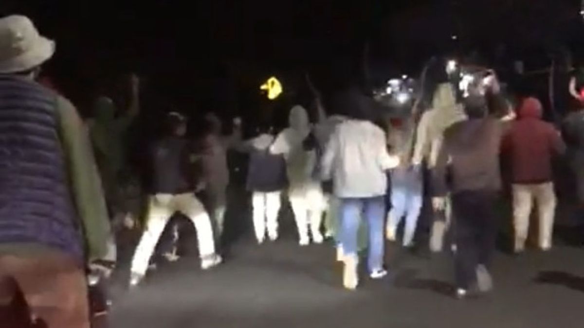 Viral Aksi Puluhan Remaja Bawa Celurit di Tengah Jalan, Polsek Pamulang Pastikan Itu Bukan di Pondok Cabe