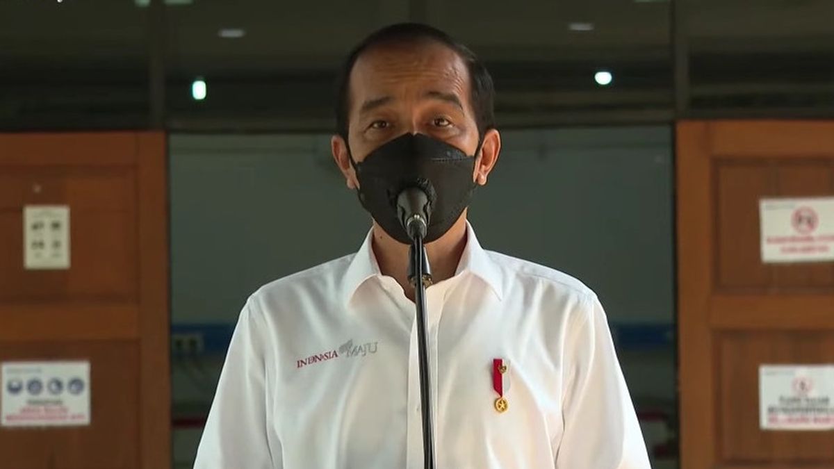 Jokowi: Merci Les Médecins, Les Nakes, Les TNI Et La Police Ont Travaillé Jour Et Nuit