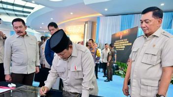 Prabowo Tulis Pesan di Kejaksaan Agung: Jadilah jaksa Berani dan Jujur