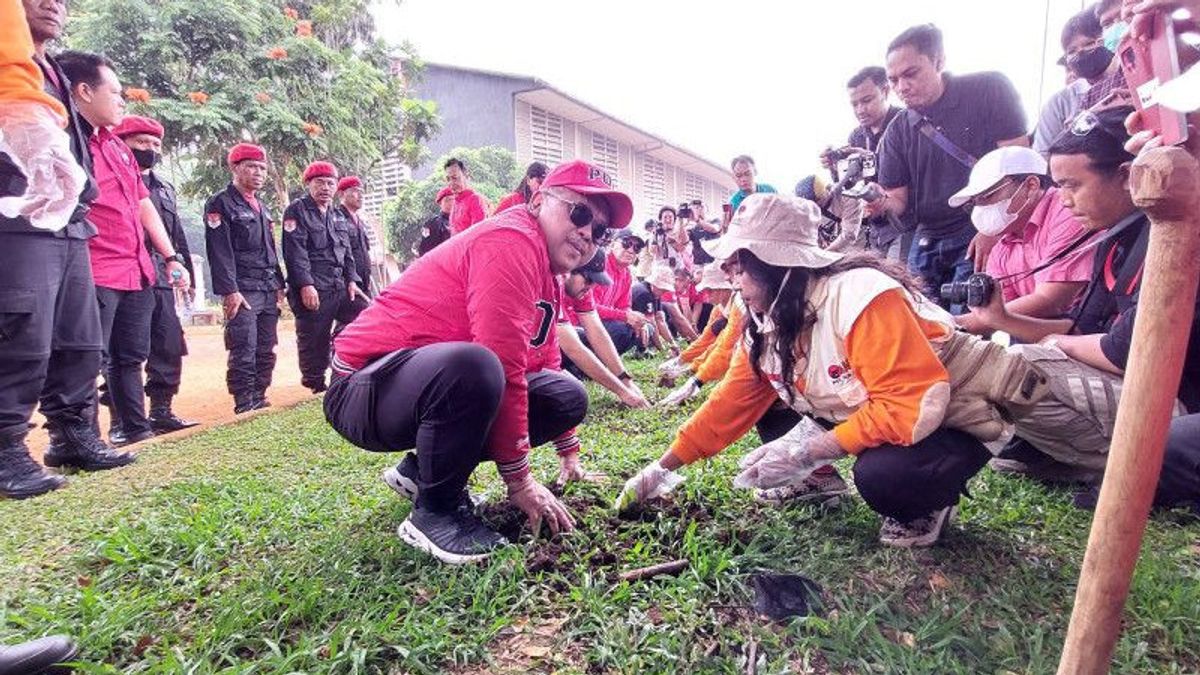PDIは、若者からインドネシアのリーダーシップを構築するために母なる地球の世話をする運動を保持するのに苦労しています