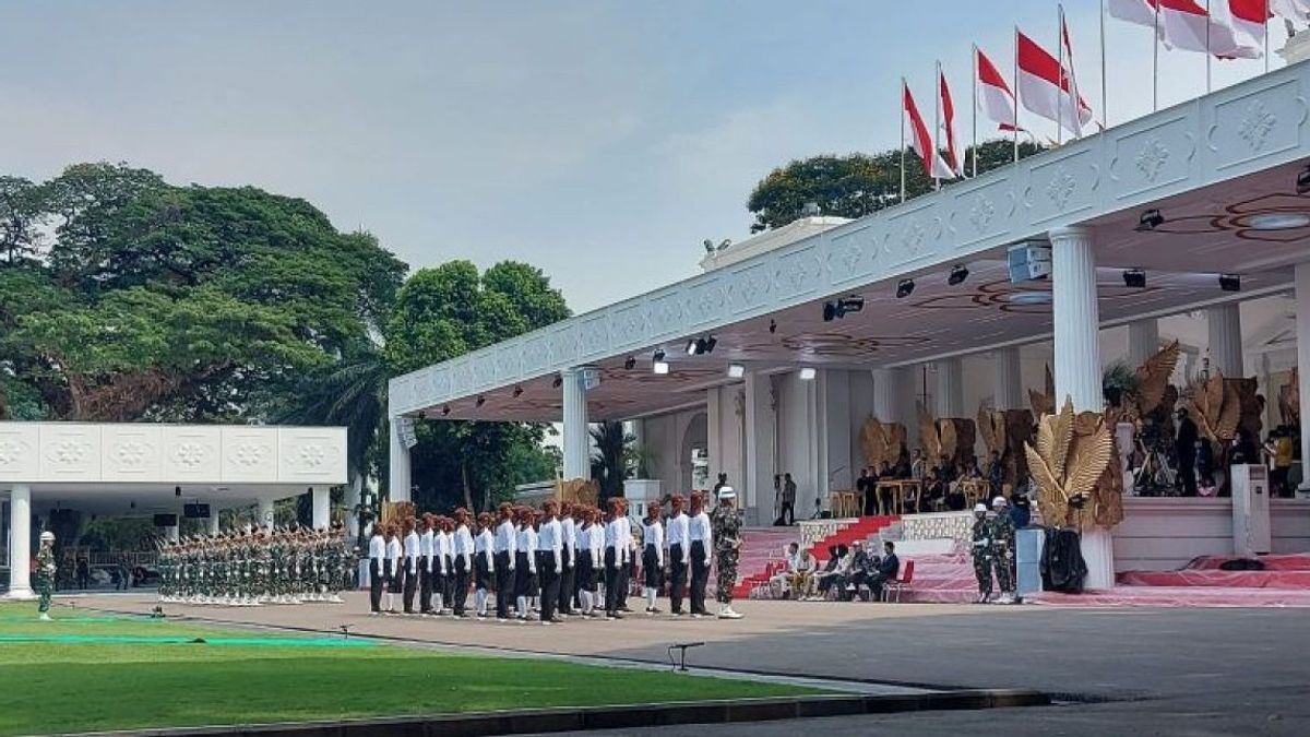 8月17日在雅加达总统府举行的国旗仪式配备了现代先进的电气系统。