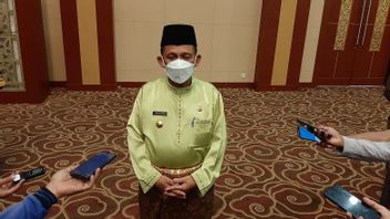 Gubernur Ansar Ahmad Terbitkan SE: Mulai 29 Juli Tiap Pegawai di Kepri Gunakan Baju Kurung Melayu dengan Kain Sampin