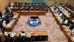 Bahlil Sebut Telah Serahkan Rp4,35 Triliun ke PLN untuk Program Listrik