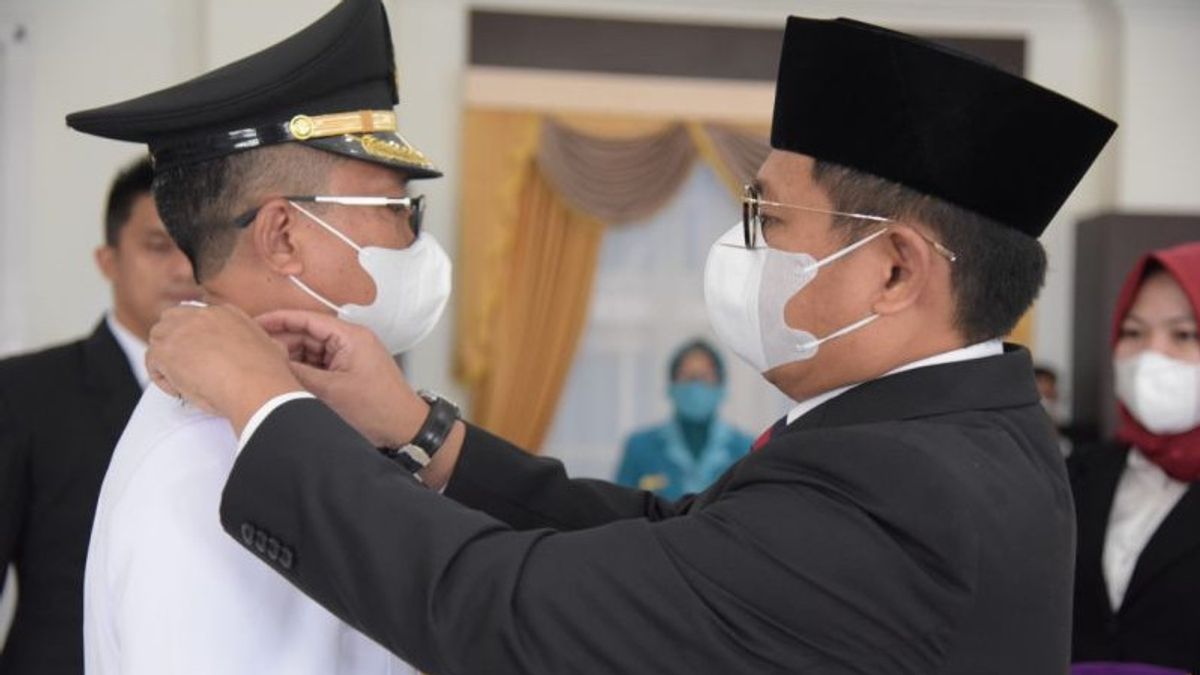 Tariq Modanggu Officially Serves As Regent Of North Gorontalo To Replace The Late Indra Yasin