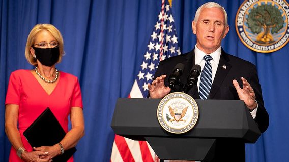 Wapres Pence Ingatkan Warga tak Aman Bila AS di Tangan Biden     