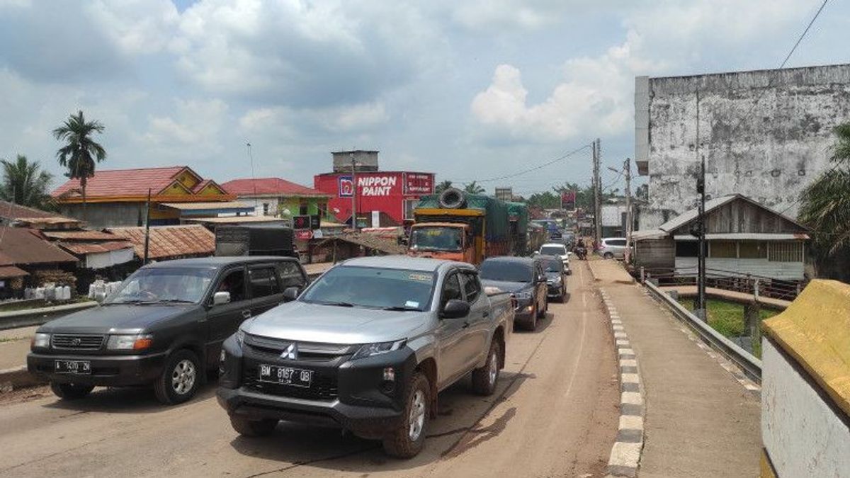 H-3 Lebaran, Ruas Jalan Lintas Timur Sumatera Macet