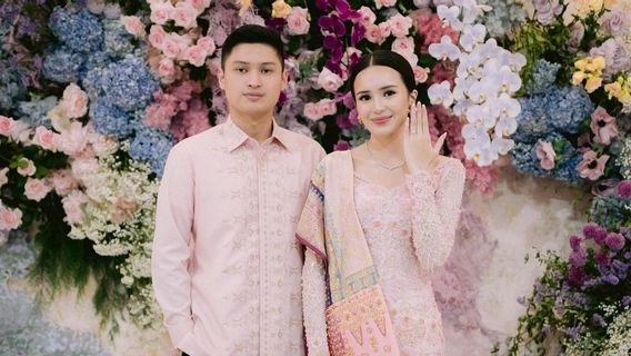 Congratulations! Beby Tsabina Official Fiance With Lover