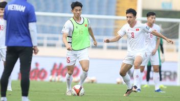 يأمل دو هونغ دونغ في الحصول على الدعم الكامل من المشجعين الفيتناميين أمام المنتخب الوطني الإندونيسي