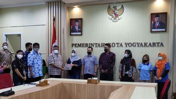 Bonne Nouvelle Pour Les Travailleurs De L’usine De Cigarettes Des Habitants De La Ville De Yogyakarta: Ils Reçoivent Une Accise De 1,2 Million De Rp De Tabac