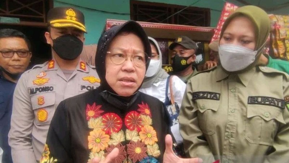 Social Minister Risma Flying To Riau Visiting Girls Victims Of Harassment, Promises To Help Cost Schools Until After