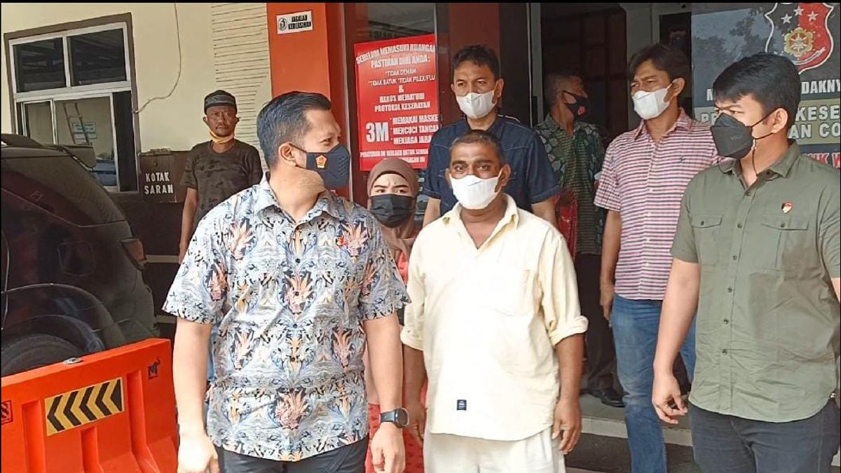 Rakesh Pemilik Warkop di Medan yang Siram Air Panas ke Petugas Diperiksa Polisi