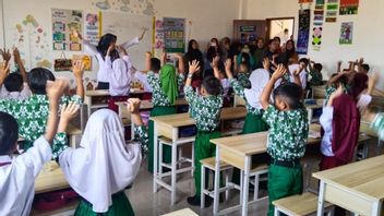 Membangun Masa Depan Desa Morosi Melalui Pendidikan