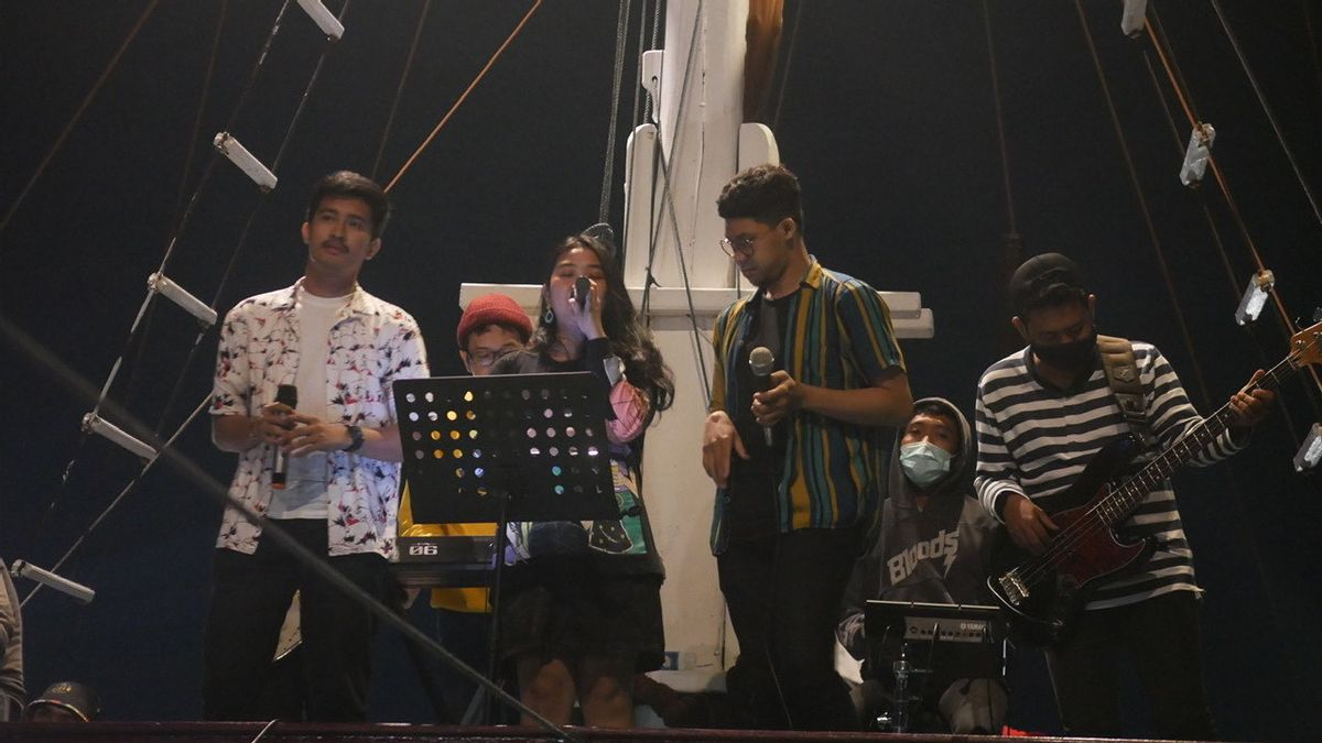 Choix Des Millennials Du Navire Pinisi à Makassar Célébrant L’anniversaire De Sulawesi Sud