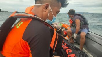 العثور على صياد مفقود في مياه بوتون ميتا ، و Basarnas يسلم جثة الضحية إلى العائلة