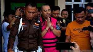 Former Bone Bolango Regent Hamim Pou Detained By The Gorontalo Prosecutor's Office
