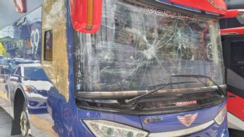 ジョグジャカルタのアレマFCバス破壊行為の警察逮捕