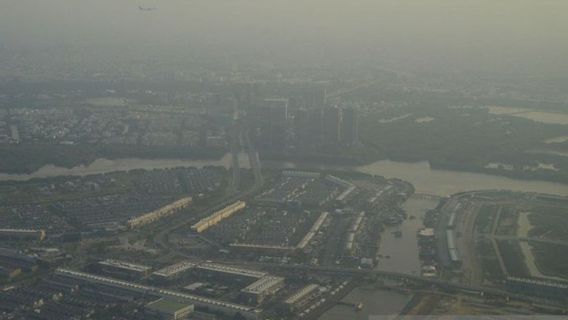 La qualité de l’air à Jakarta est de retour à Disoal, le gouvernement provincial de DKI demande aux zones d’alerte d’une surveillance serrée pour l’usine de production de pollution
